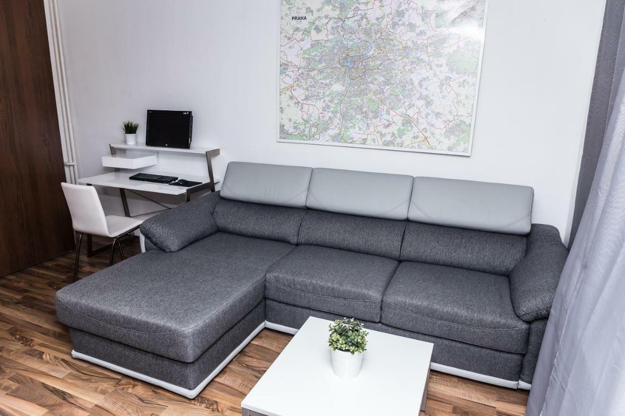 Family House With Parking Villa Прага Екстериор снимка